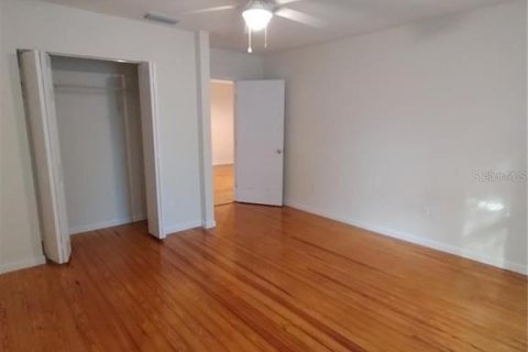 Apartment in Bunnell, Florida 4 bedrooms, 125.98 sq.m. № 2209332 - photo 8