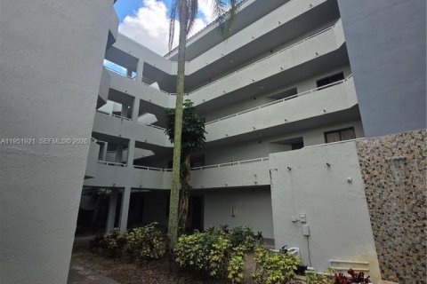 Condominio en Miami, Florida, 2 dormitorios  № 2006326