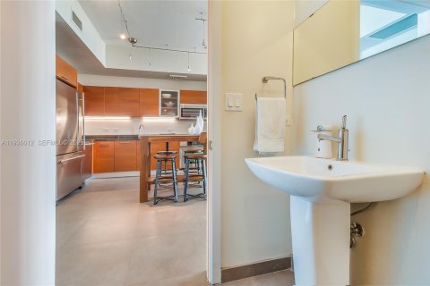 Купить кондоминиум в Майами, Флорида 1 спальня, 68.28м2, № 1994716 - фото 11