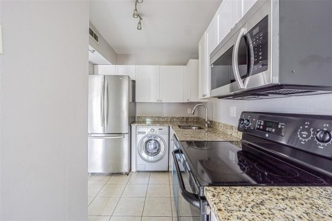 Copropriété à vendre à Saint Petersburg, Floride: 1 chambre, 62.06 m2 № 1832728 - photo 13