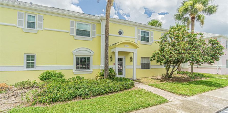 Condominio en Saint Petersburg, Florida, 1 dormitorio № 1832728