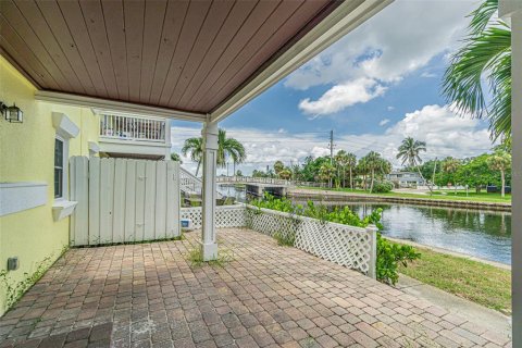 Copropriété à vendre à Saint Petersburg, Floride: 1 chambre, 62.06 m2 № 1832728 - photo 15