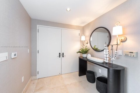 Condo in Sunny Isles Beach, Florida, 3 bedrooms  № 1729099 - photo 16