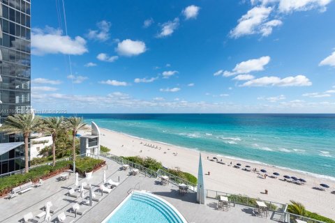Condo in Sunny Isles Beach, Florida, 3 bedrooms  № 1729099 - photo 3