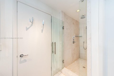 Condo in Sunny Isles Beach, Florida, 3 bedrooms  № 1729099 - photo 15