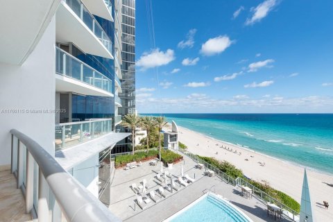 Condo in Sunny Isles Beach, Florida, 3 bedrooms  № 1729099 - photo 2