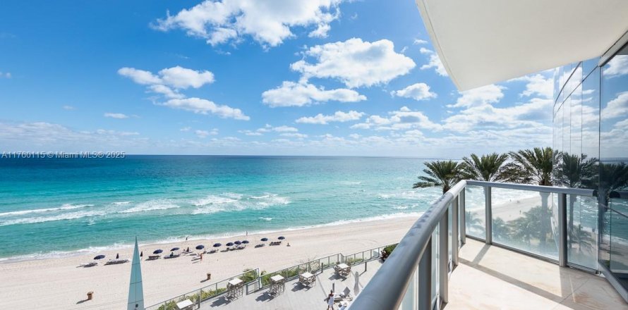 Condo in Sunny Isles Beach, Florida, 3 bedrooms  № 1729099