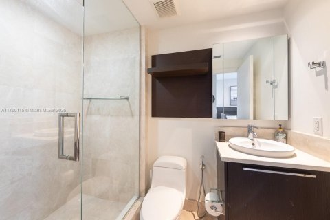 Condo in Sunny Isles Beach, Florida, 3 bedrooms  № 1729099 - photo 22