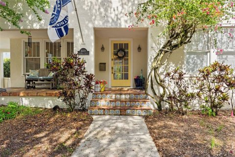 House in Tampa, Florida 2 bedrooms, 115.2 sq.m. № 2334021