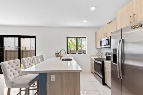 House in Florida City, Florida 5 bedrooms, 176.7 sq.m. № 1847751 - photo 7