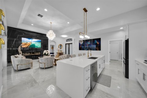 Casa en venta en Cape Coral, Florida, 3 dormitorios № 2062977 - foto 18