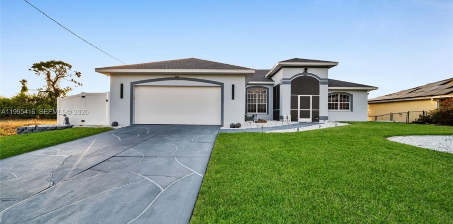 Casa en Cape Coral, Florida 3 dormitorios № 2062977