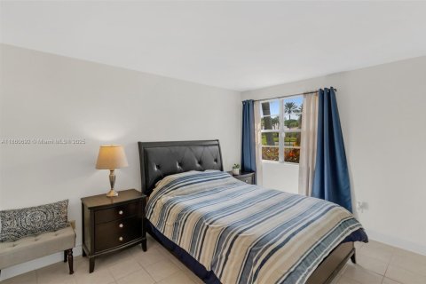 Copropriété à vendre à Pompano Beach, Floride: 2 chambres, 83.89 m2 № 1897443 - photo 12