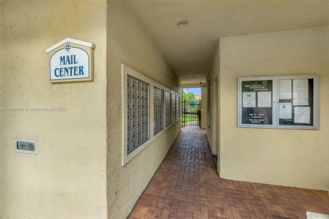 Copropriété à vendre à Pompano Beach, Floride: 2 chambres, 83.89 m2 № 1897443 - photo 29