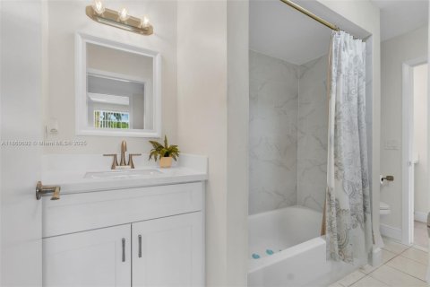 Copropriété à vendre à Pompano Beach, Floride: 2 chambres, 83.89 m2 № 1897443 - photo 18