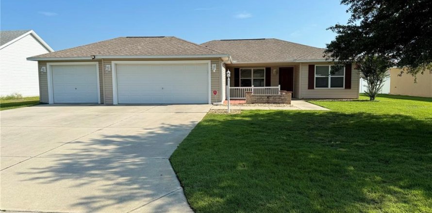 House in Oxford, Florida 3 bedrooms, 146.04 sq.m. № 1258718