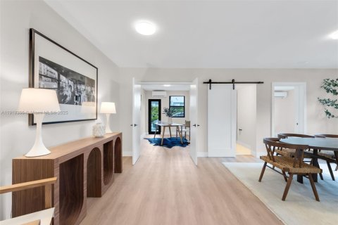 Adosado en venta en Miami Beach, Florida, 5 dormitorios, 175.68 m2 № 1975152 - foto 13