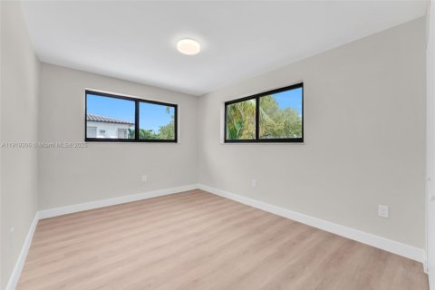 Adosado en venta en Miami Beach, Florida, 5 dormitorios, 175.68 m2 № 1975152 - foto 27