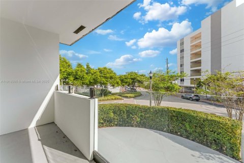Adosado en venta en Miami Beach, Florida, 5 dormitorios, 175.68 m2 № 1975152 - foto 23