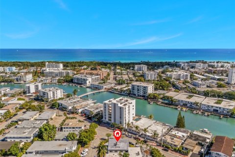 Adosado en venta en Miami Beach, Florida, 5 dormitorios, 175.68 m2 № 1975152 - foto 6