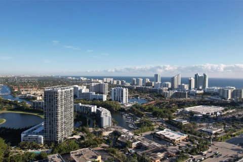 Condominio en venta en Hallandale Beach, Florida, 3 dormitorios, 155.52 m2 № 2032613 - foto 5