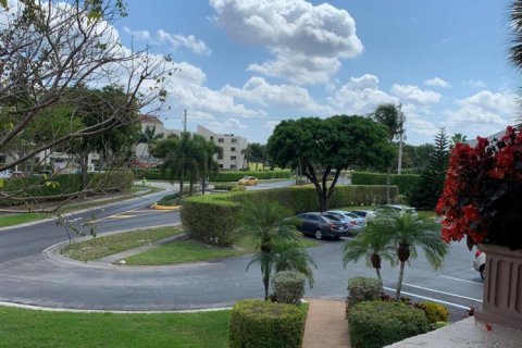 Condo in Lake Worth, Florida, 2 bedrooms  № 2259685 - photo 21