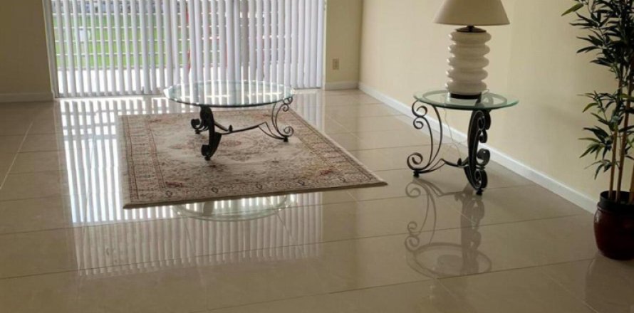 Condo in Lake Worth, Florida, 2 bedrooms  № 2259685