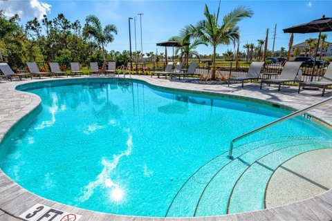Townhouse in Nokomis, Florida 3 bedrooms, 130.43 sq.m. № 2238273 - photo 13