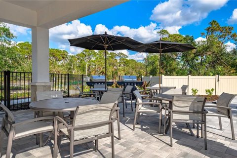 Townhouse in Nokomis, Florida 3 bedrooms, 130.43 sq.m. № 2238273 - photo 16