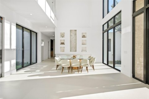 Casa en venta en Palmetto Bay, Florida, 9 dormitorios, 862.78 m2 № 2401299 - foto 12