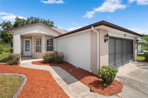 House in Leesburg, Florida 3 bedrooms, 141.4 sq.m. № 1865962 - photo 1