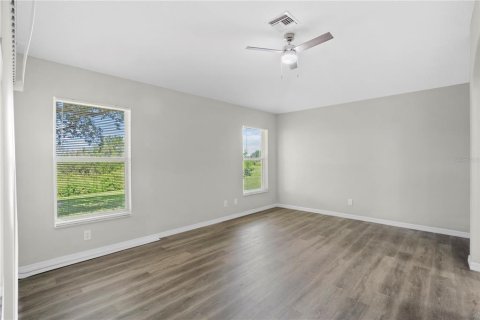 House in Leesburg, Florida 3 bedrooms, 141.4 sq.m. № 1865962 - photo 15