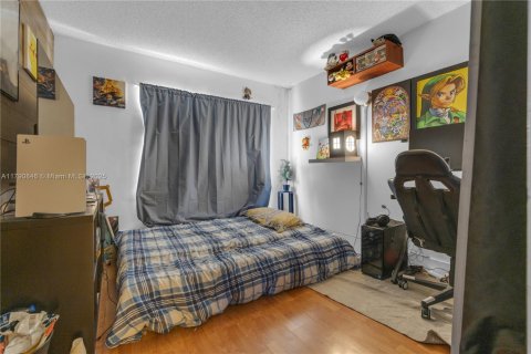 Townhouse in Miami, Florida 3 bedrooms, 124.86 sq.m. № 1863449 - photo 23