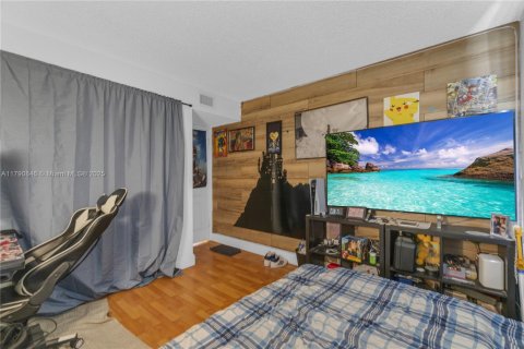 Townhouse in Miami, Florida 3 bedrooms, 124.86 sq.m. № 1863449 - photo 11