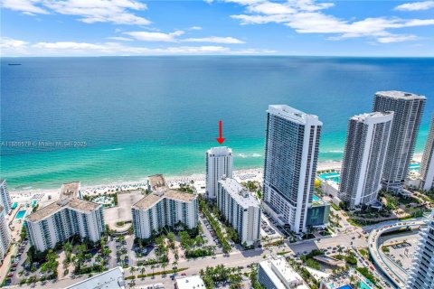 Copropriété à vendre à Hollywood, Floride: 4 chambres, 293.85 m2 № 1927443 - photo 12