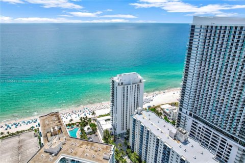 Copropriété à vendre à Hollywood, Floride: 4 chambres, 293.85 m2 № 1927443 - photo 4