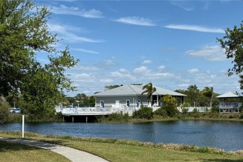 House in Bradenton, Florida 2 bedrooms, 105.17 sq.m. № 2376657 - photo 26