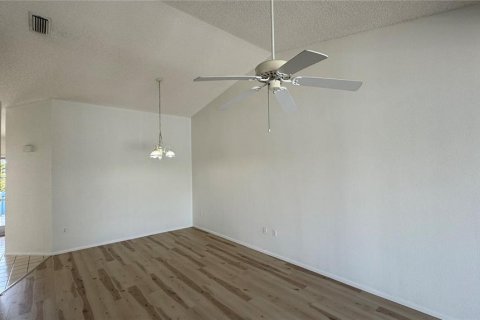 House in Bradenton, Florida 2 bedrooms, 105.17 sq.m. № 2376657 - photo 6