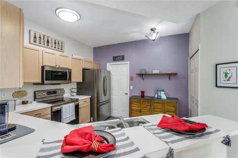 House in Land O' Lakes, Florida 2 bedrooms, 99.68 sq.m. № 1542817 - photo 6