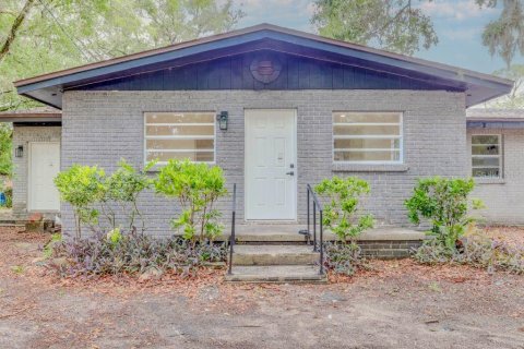 House in Altamonte Springs, Florida 3 bedrooms, 137.5 sq.m. № 1769567 - photo 1