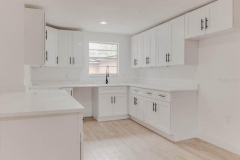 House in Altamonte Springs, Florida 3 bedrooms, 137.5 sq.m. № 1769567 - photo 3