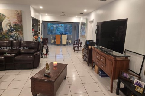 Купить виллу или дом в Холливуд, Флорида 3 спальни, 120.68м2, № 2046808 - фото 21