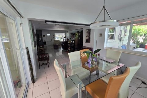 Купить виллу или дом в Холливуд, Флорида 3 спальни, 120.68м2, № 2046808 - фото 8