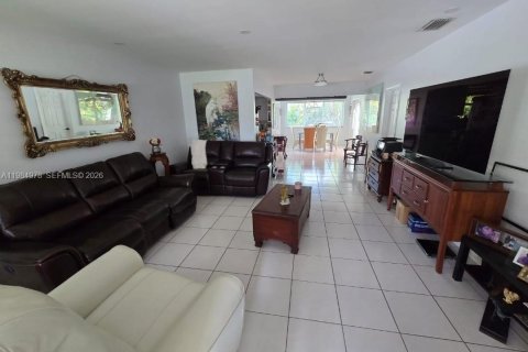 Купить виллу или дом в Холливуд, Флорида 3 спальни, 120.68м2, № 2046808 - фото 4