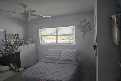 Купить виллу или дом в Холливуд, Флорида 3 спальни, 120.68м2, № 2046808 - фото 2