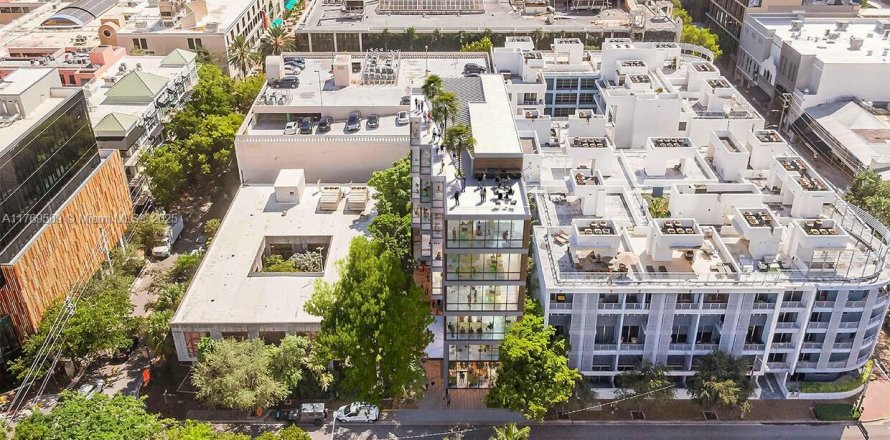 Propiedad comercial en Miami, Florida № 1960890