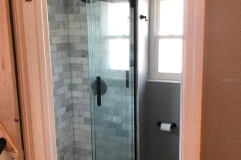 House in Tampa, Florida 3 bedrooms, 100.06 sq.m. № 1735408 - photo 7