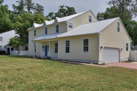 House in Ocala, Florida 5 bedrooms, 310.39 sq.m. № 2204343 - photo 2