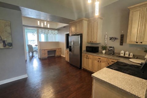 House in Ocala, Florida 5 bedrooms, 310.39 sq.m. № 2204343 - photo 7