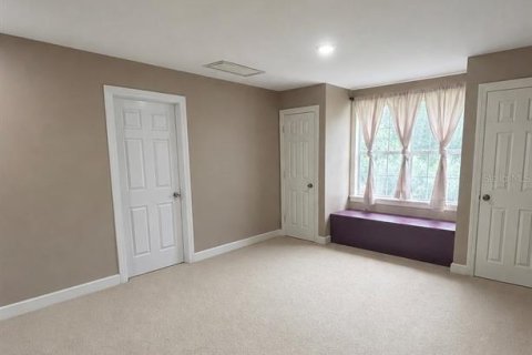House in Ocala, Florida 5 bedrooms, 310.39 sq.m. № 2204343 - photo 14